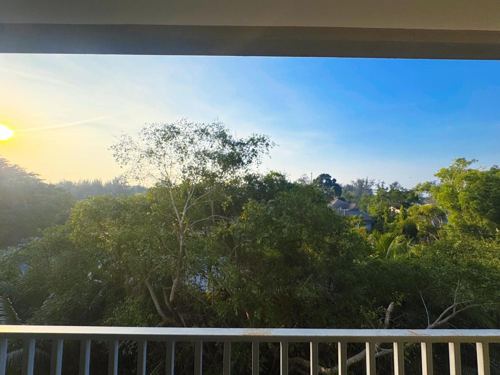 Digital Nomad Home Away With Pool & Gym Nai Yang Beach Exterior foto